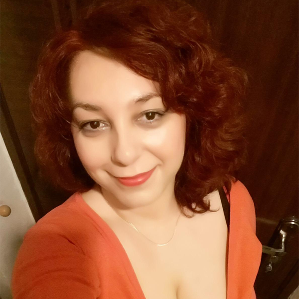 নেইলি ক্যরামেলি